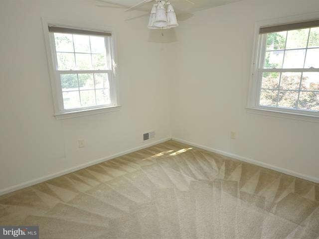 11818 Prestwick Road Potomac, MD 20854 - Photo 17 of 28 Bedroom