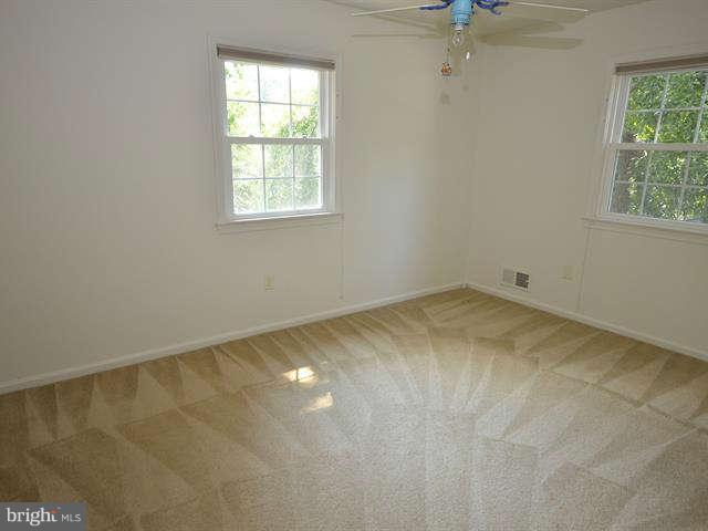 11818 Prestwick Road Potomac, MD 20854 - Photo 18 of 28 Bedroom