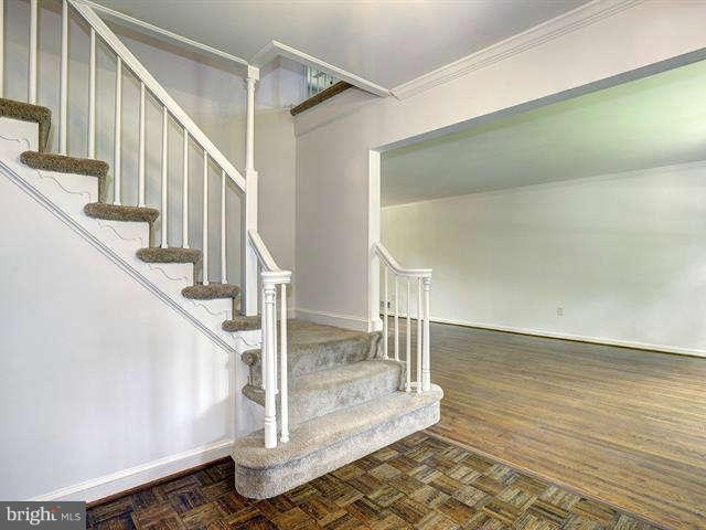 11818 Prestwick Road Potomac, MD 20854 - Photo 4 of 28 Interior General