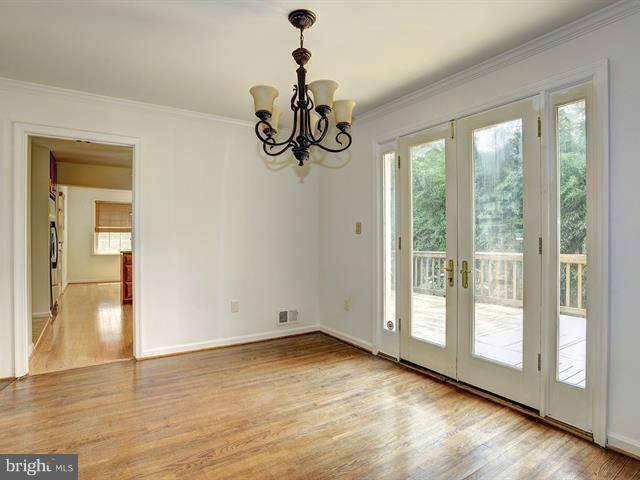 11818 Prestwick Road Potomac, MD 20854 - Photo 7 of 28 Dining Room
