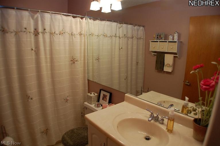 10778 Waterfall Road Strongsville, OH 44149 - Photo 14 of 22 Gallery Image 14