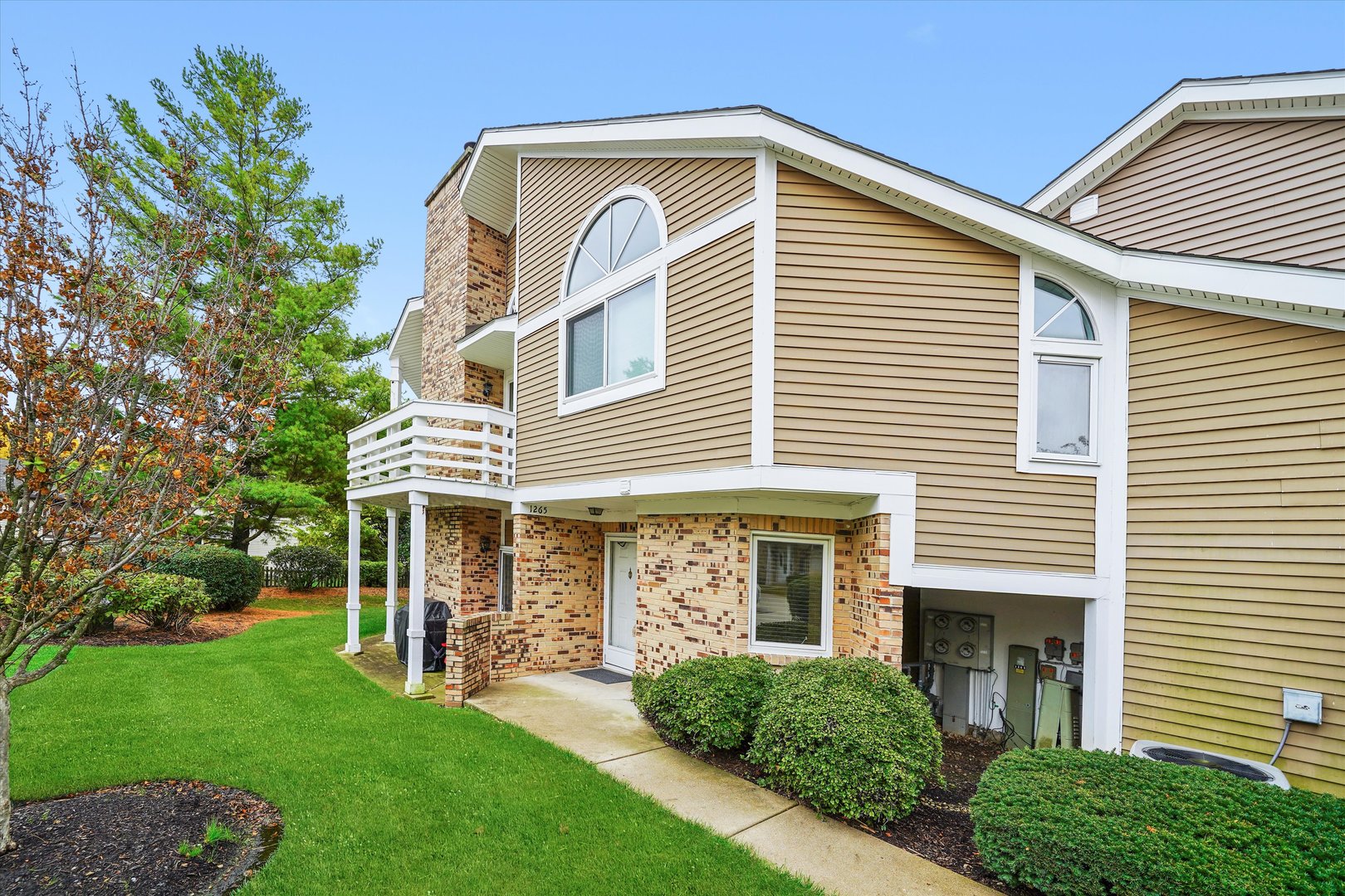 1265 Ranchview Court Buffalo Grove, IL 60089 - Photo 3 of 18