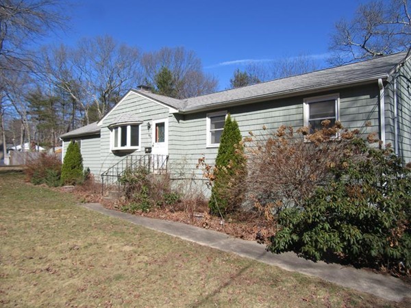 62 Bruce Road Bellingham, MA 02019 - Photo 3 of 10 Gallery Image 3