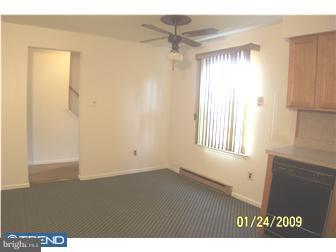 29 Berkshire Road Sicklerville, NJ 08081 - Photo 5 of 12 Kitchen