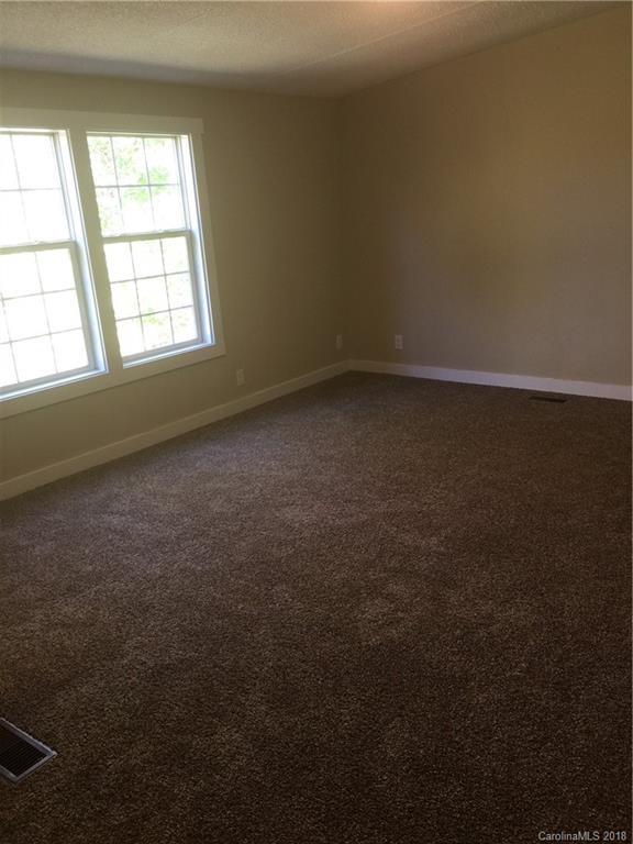 70 Nix Road Hendersonville, NC 28792 - Photo 14 of 25