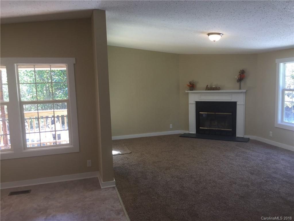 70 Nix Road Hendersonville, NC 28792 - Photo 7 of 25