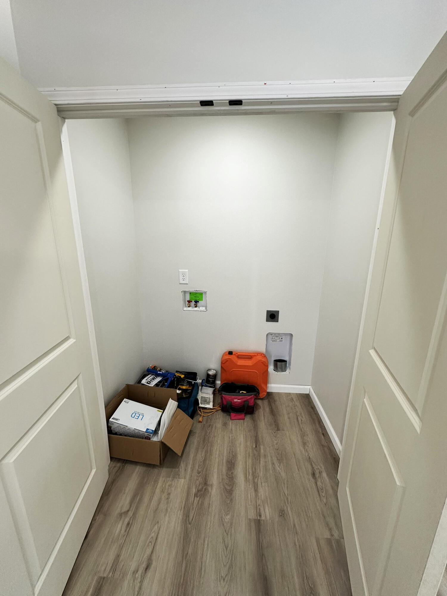 122 West Cedar Grove Road Irvine, KY 40336 - Photo 6 of 13 Washer and dryer!