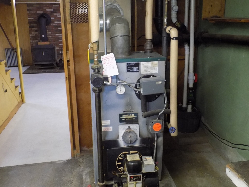 266 Alden Road Fairhaven, MA 02719 - Photo 29 of 38