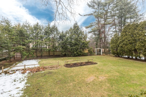 17 Meadowbrook Road Needham, MA 02492 - Photo 29 of 30 Gallery Image 29