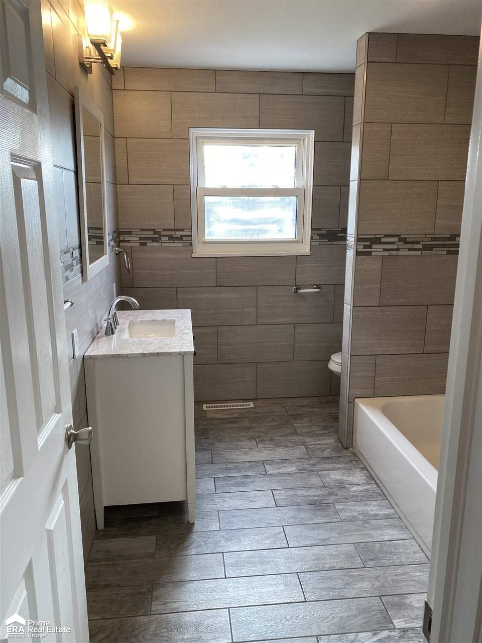 9523 West Pierson Road Flushing, MI 48433 - Photo 18 of 22 50030846-17.JPG