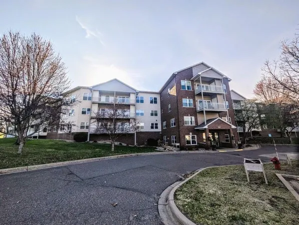 $150,000 | 2231 North Penn Place, Unit 316, North St. Paul, MN 55109