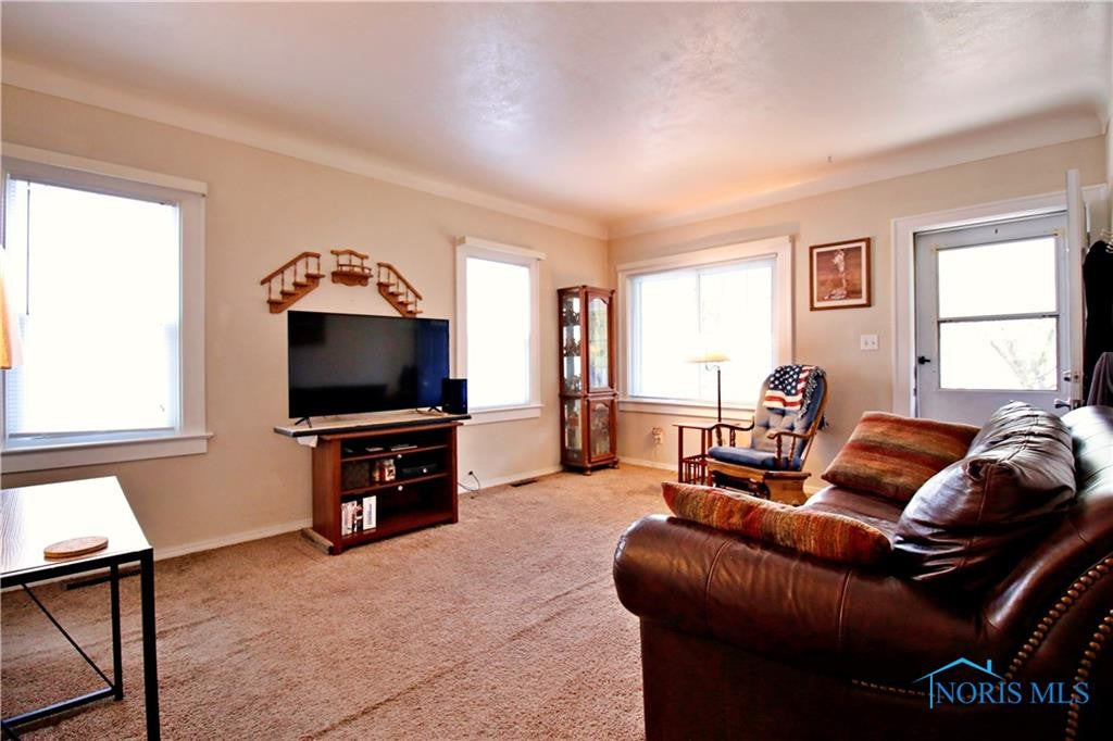 2114 Mansfield Road Toledo, OH 43613 - Photo 5 of 18 Gallery Image 5