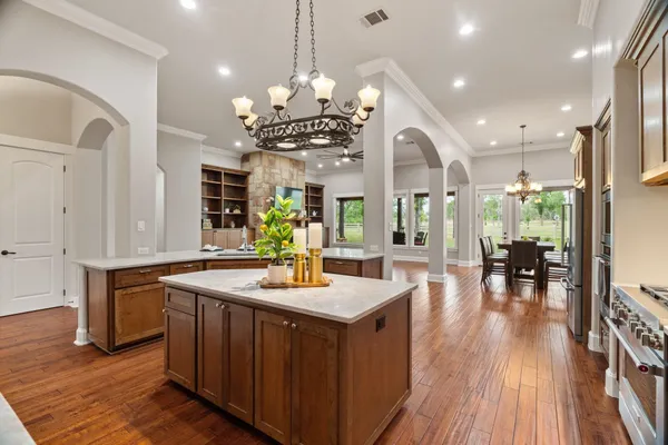 $945,000 | 2703 Parkview Drive, Marble Falls, TX 78654