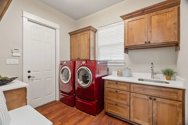 $945,000 | 2703 Parkview Drive, Marble Falls, TX 78654