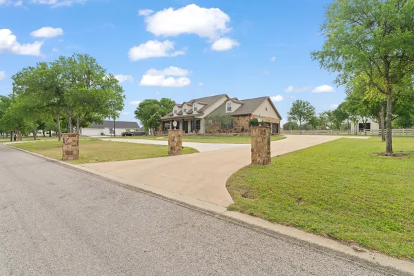 $945,000 | 2703 Parkview Drive, Marble Falls, TX 78654