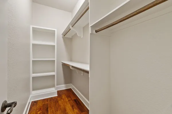 $945,000 | 2703 Parkview Drive, Marble Falls, TX 78654