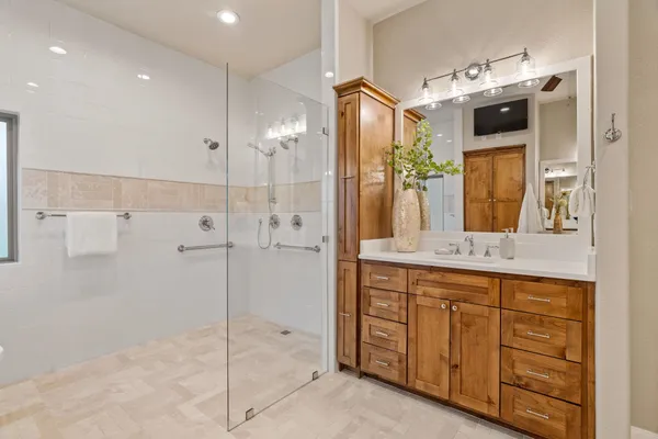 $945,000 | 2703 Parkview Drive, Marble Falls, TX 78654