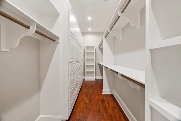 $945,000 | 2703 Parkview Drive, Marble Falls, TX 78654