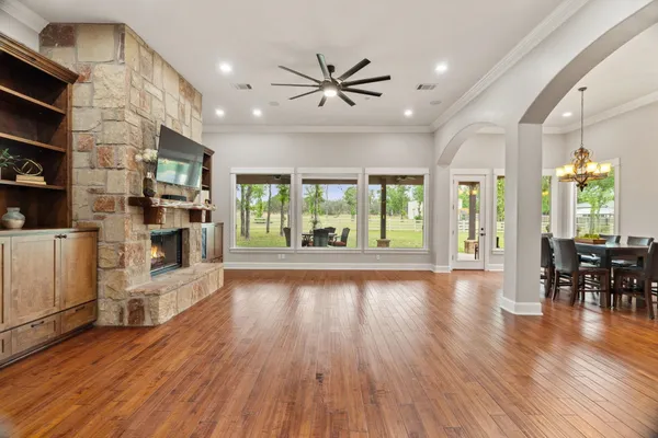 $945,000 | 2703 Parkview Drive, Marble Falls, TX 78654