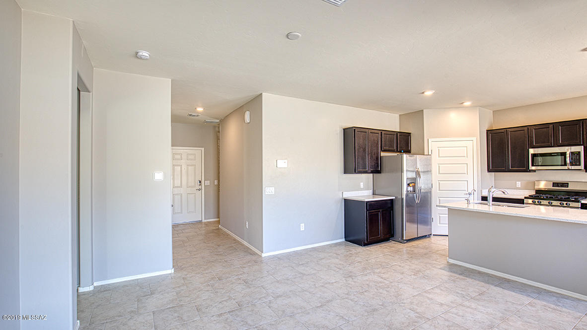 7471 West Elvado Road Tucson, AZ 85757 - Photo 16 of 25 Gallery Image 16