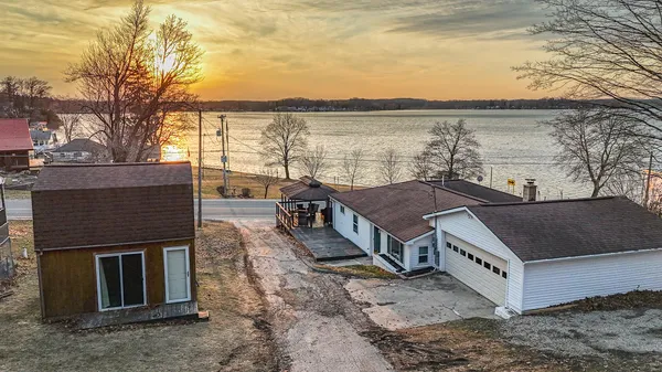$350,000 | 19276 4th Street, Chippewa Lake, MI 49320