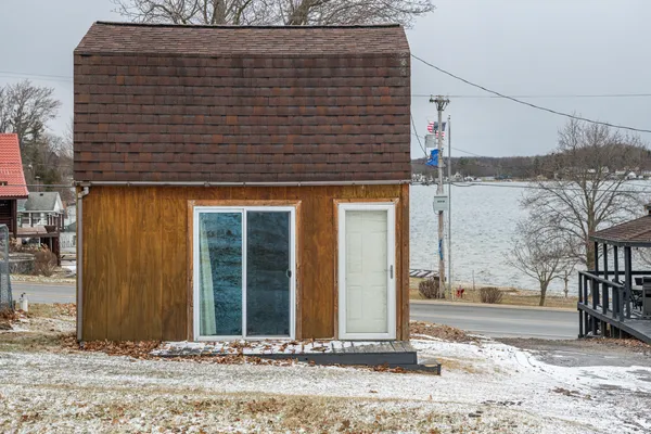 $350,000 | 19276 4th Street, Chippewa Lake, MI 49320