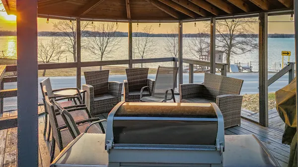 $350,000 | 19276 4th Street, Chippewa Lake, MI 49320