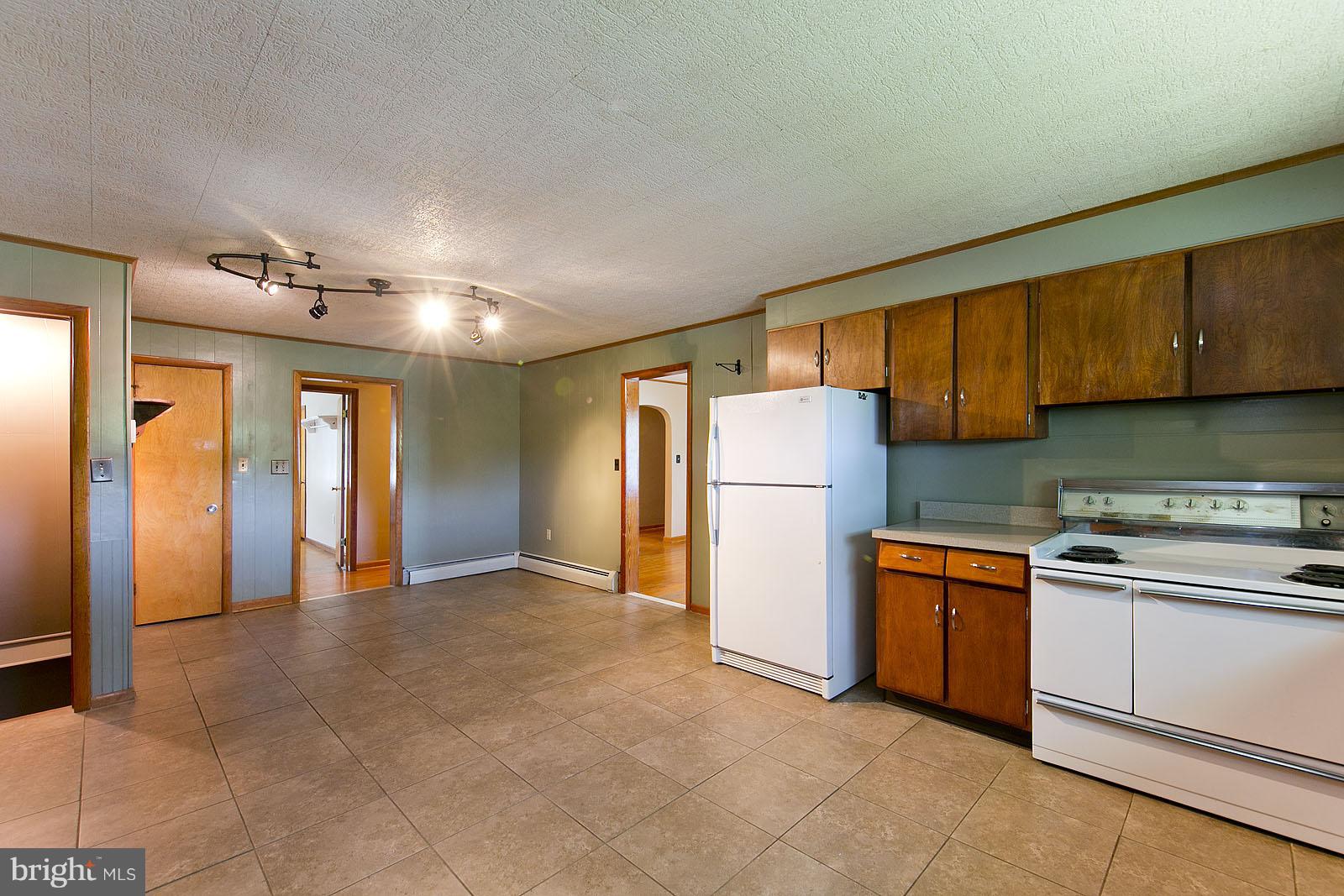 3158 Sulphur Springs Road Inwood, WV 25428 - Photo 8 of 30 Eat-in Kitchen