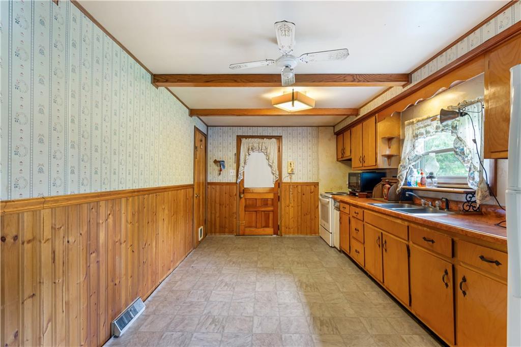 1380 Hooker Road Karns City, PA 16041 - Photo 8 of 26 Gallery Image 8