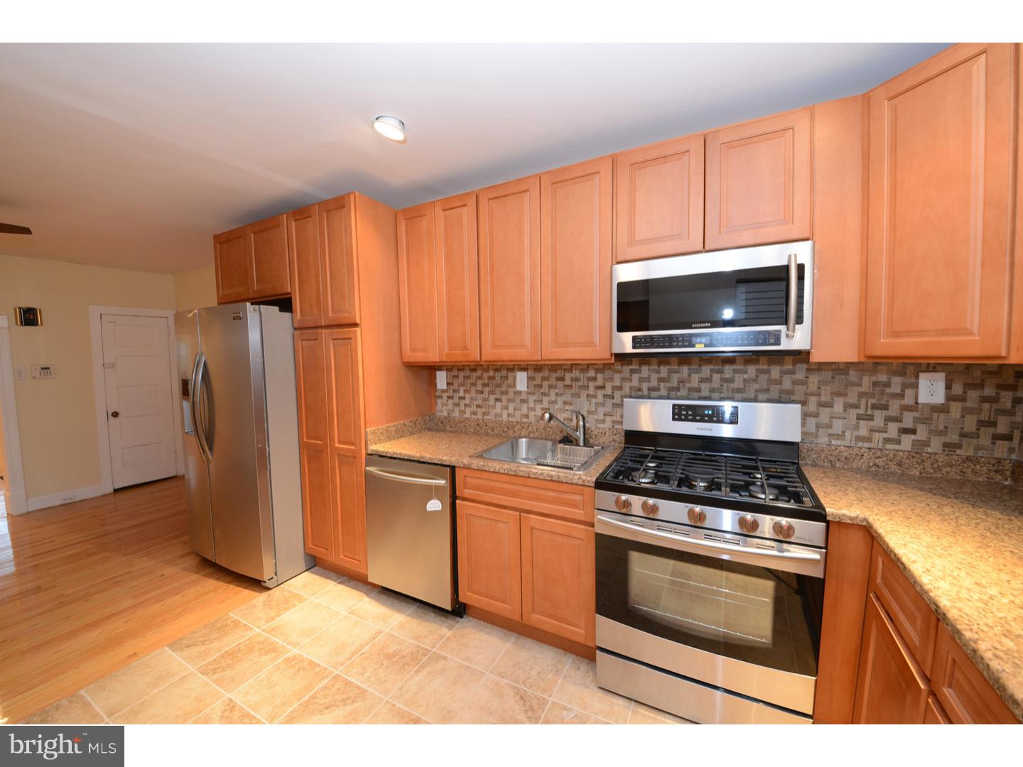 1047 Flanders Road Philadelphia, PA 19151 - Photo 11 of 25 Gallery Image 11