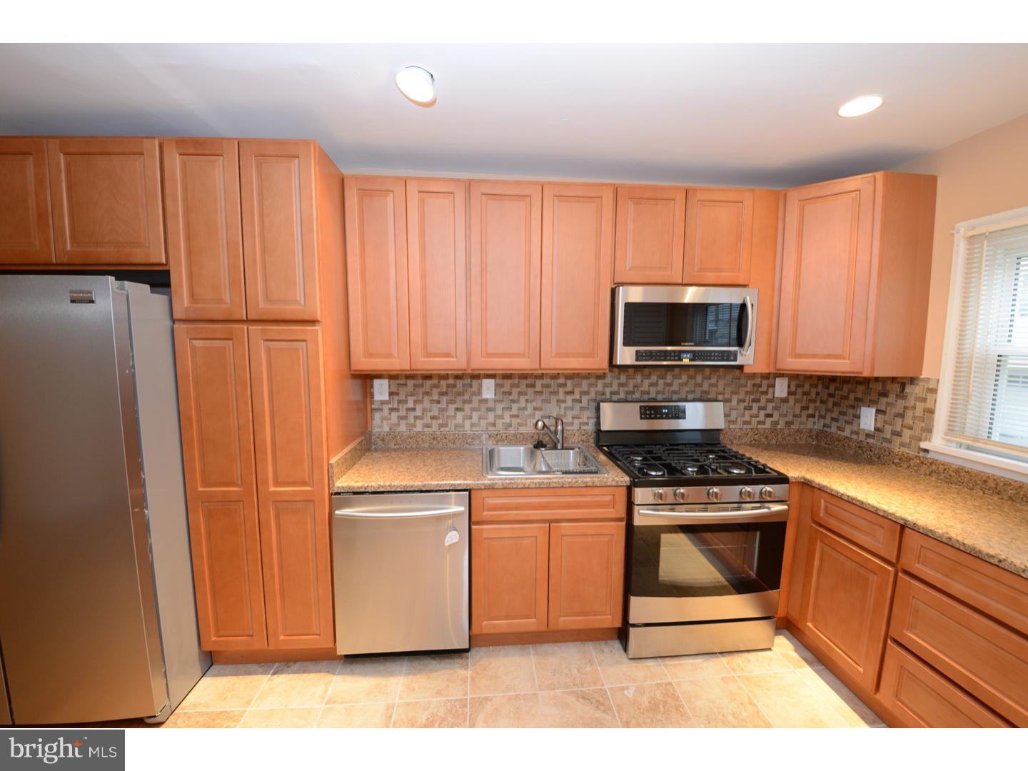 1047 Flanders Road Philadelphia, PA 19151 - Photo 14 of 25 Gallery Image 14
