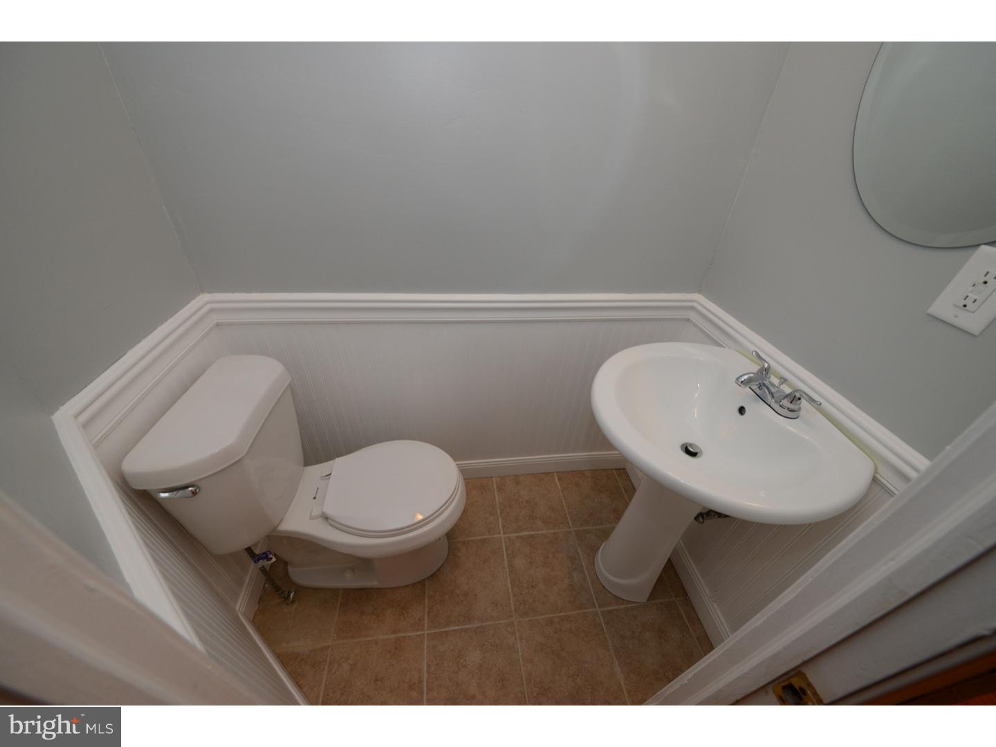 1047 Flanders Road Philadelphia, PA 19151 - Photo 19 of 25 Gallery Image 19