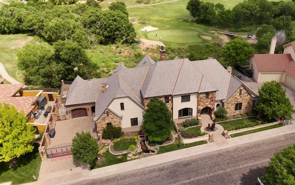$1,199,999 | 18 Cypress Point, Amarillo, TX 79124