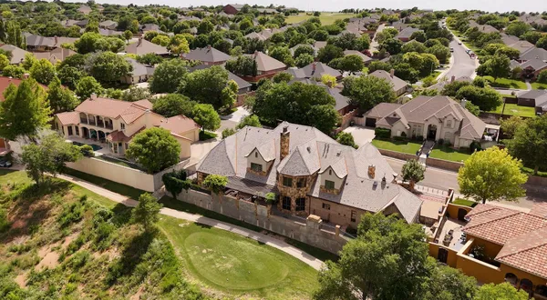 $1,199,999 | 18 Cypress Point, Amarillo, TX 79124