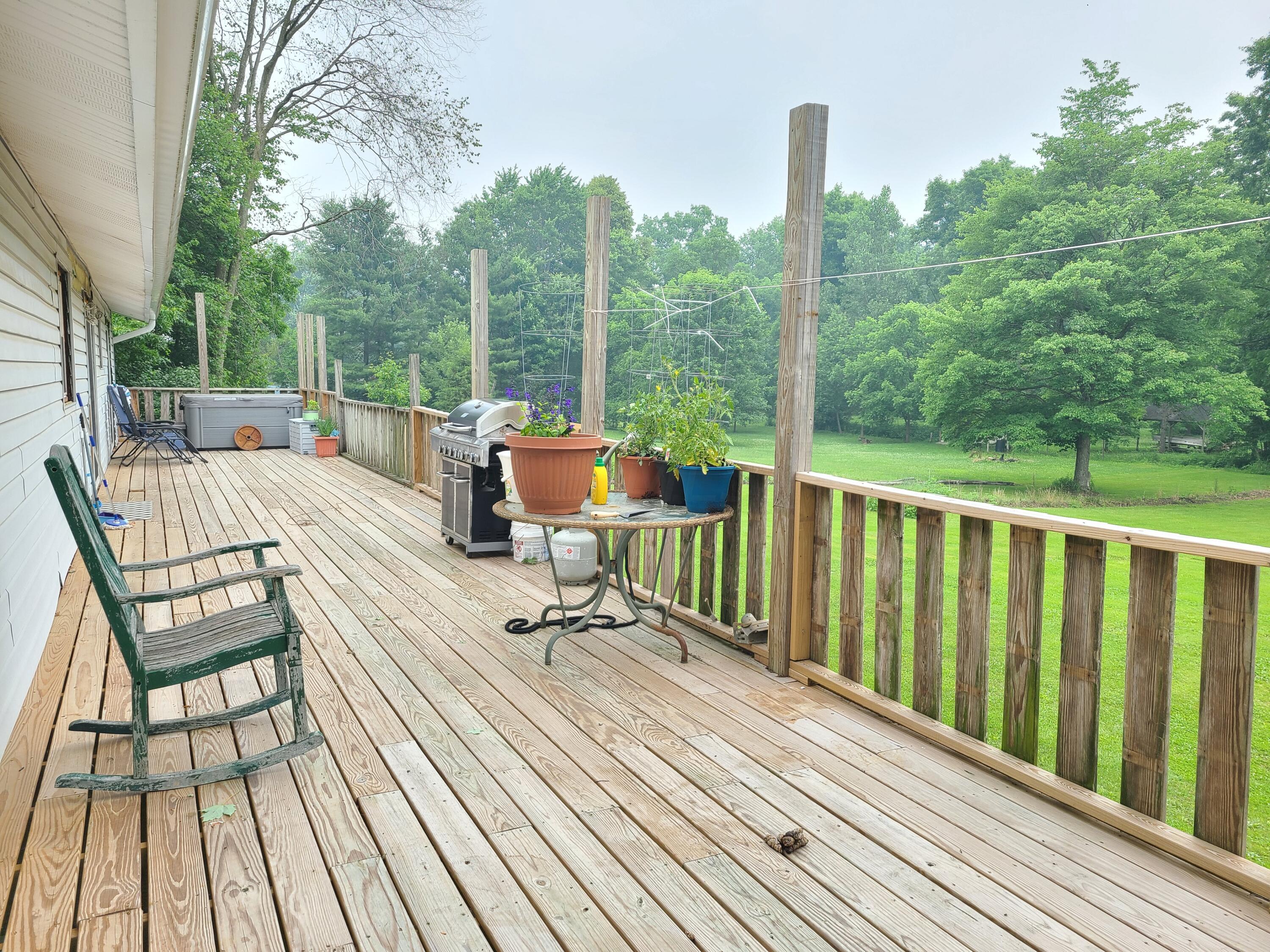 815 Horning Road Mansfield, OH 44903 - Photo 3 of 29 20230628_131132