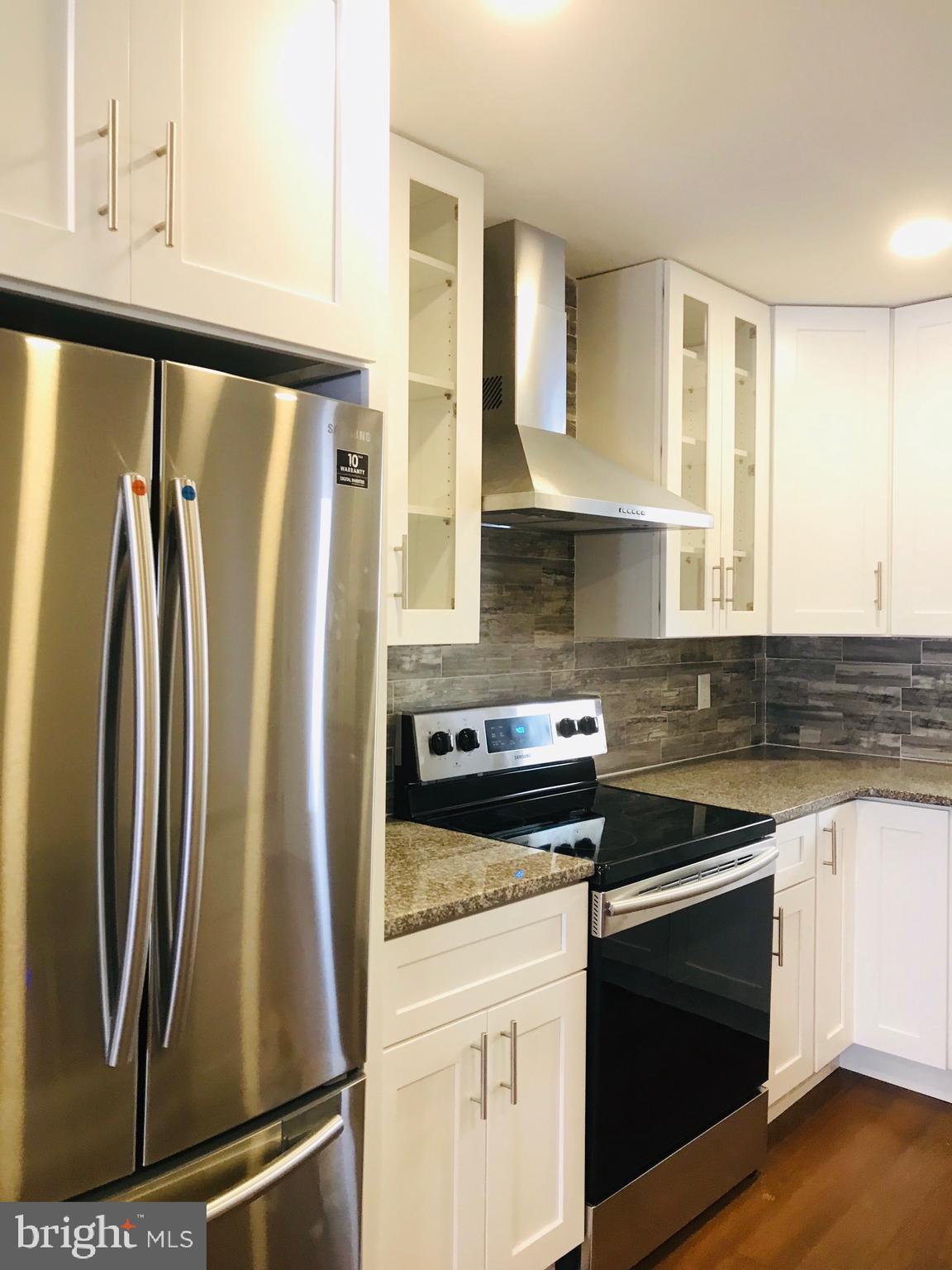 1517 West Ritner Street Philadelphia, PA 19145 - Photo 2 of 28 Granite/Stainless Kitchen