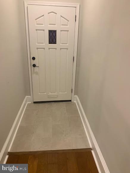 1517 West Ritner Street Philadelphia, PA 19145 - Photo 21 of 28 Tiled entry