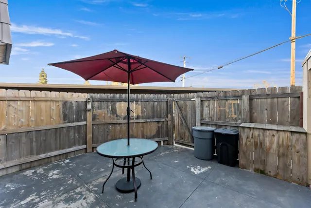 $225,000 | 5188 East Ashlan Avenue, Unit 128, Fresno, CA 93727