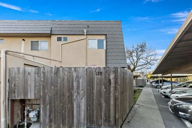 $225,000 | 5188 East Ashlan Avenue, Unit 128, Fresno, CA 93727