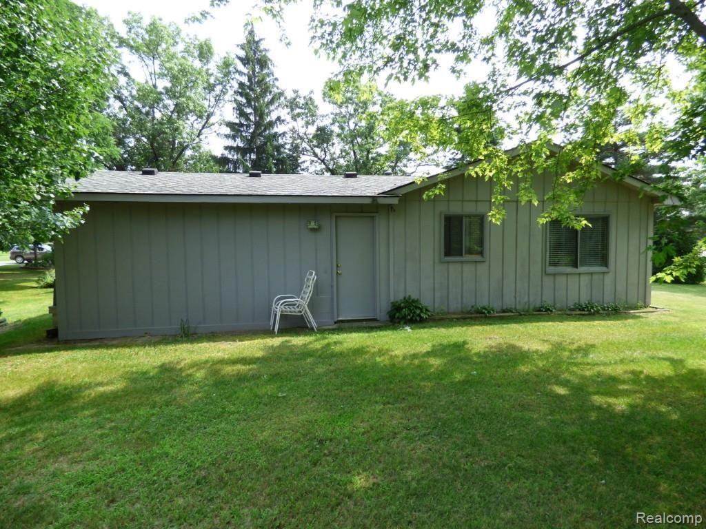 11101 9 Mile Road South Lyon, MI 48178 - Photo 30 of 32 P1220429.jpg