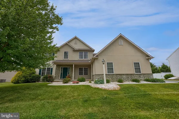 $875,000 | 20 Lewiston Circle, Lancaster, PA 17601