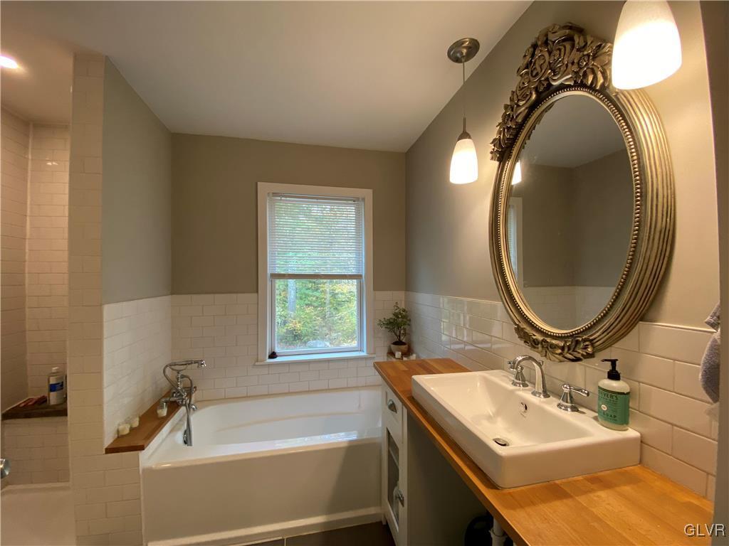 173 Sunset Road East Stroudsburg, PA 18302 - Photo 10 of 30 Gallery Image 10
