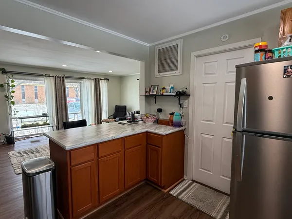 $2,400 | 1107 Bristol Avenue, Westchester, IL 60154