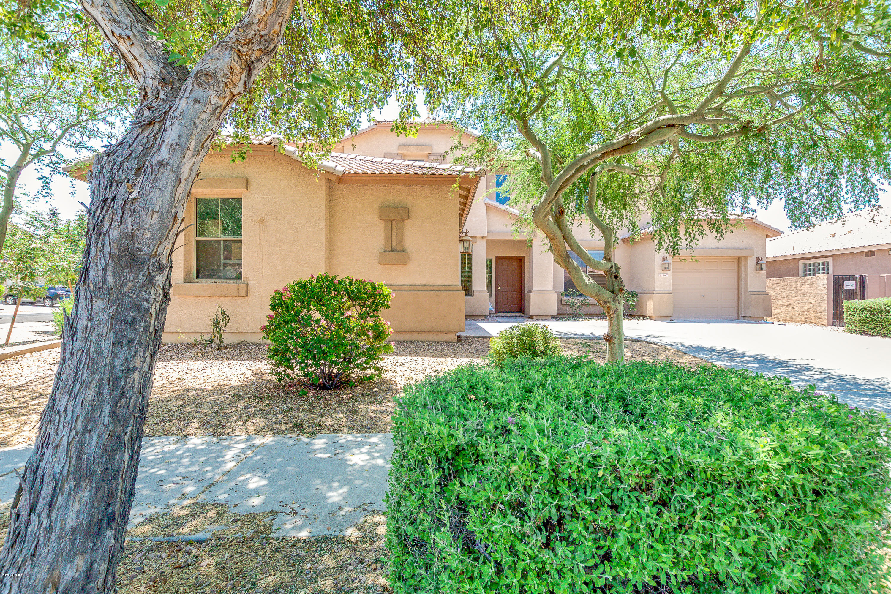 13629 West Redfield Road Surprise, AZ 85379 - Photo 1 of 58 01-Redfield