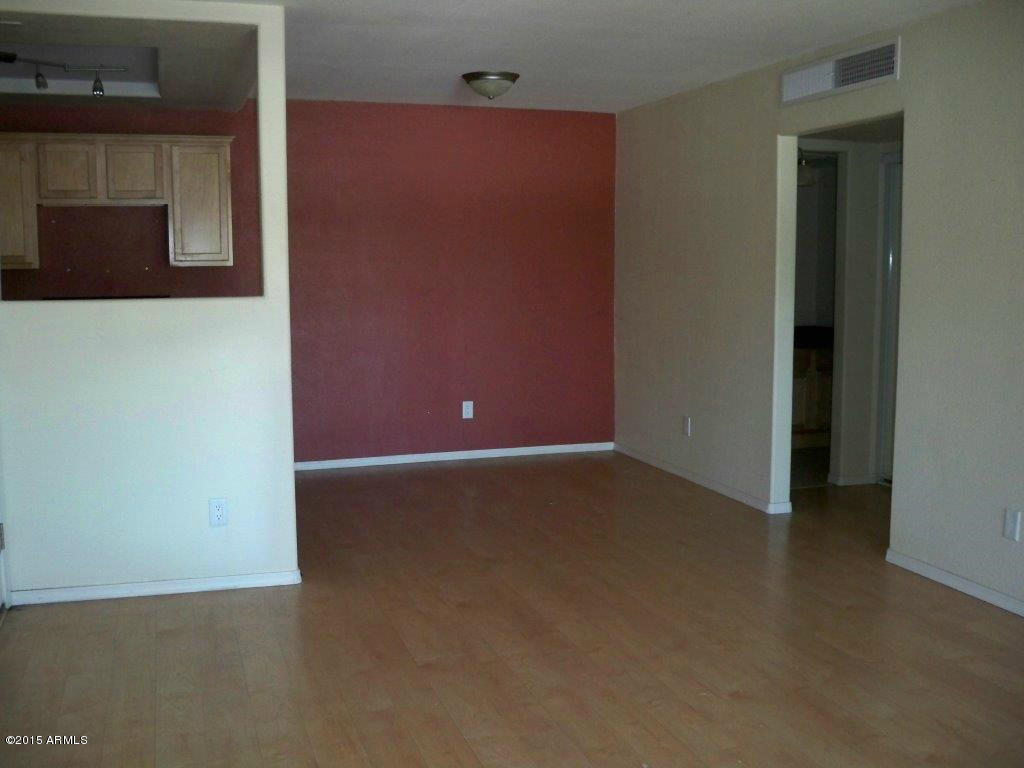 2121 West Royal Palm Road, Unit 2099 Phoenix, AZ 85021 - Photo 4 of 11 living-dining