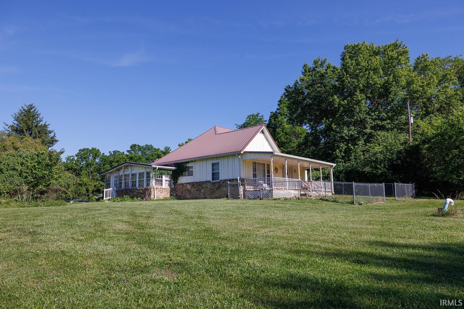 2301 Doc Mitchell Street Bloomington, IN 47401 - Photo 9 of 33