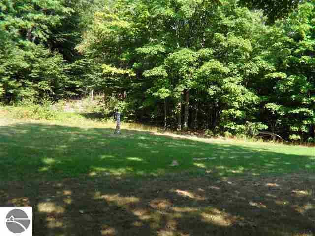 3550 North Putnam Road Suttons Bay, MI 49682 - Photo 12 of 37 1747288-11.JPG