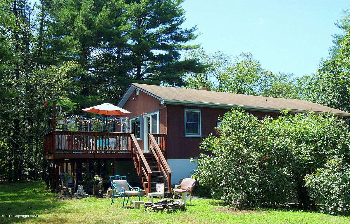 402 Ridge Road Stroudsburg, PA 18360 - Photo 2 of 41 2