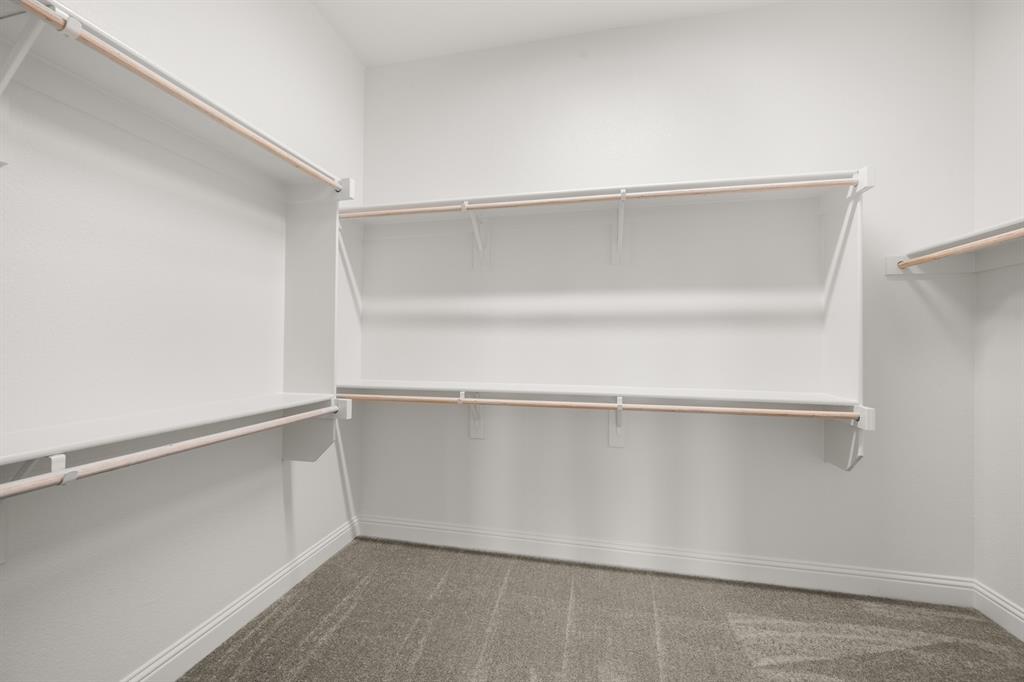 144 Trinity Street Grandview, TX 76050 - Photo 25 of 27 144 Trinity- Primary SUite-6