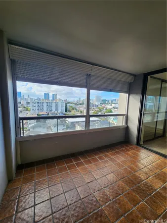 $2,200 | 2100 Date Street, Unit 802, Honolulu, HI 96826
